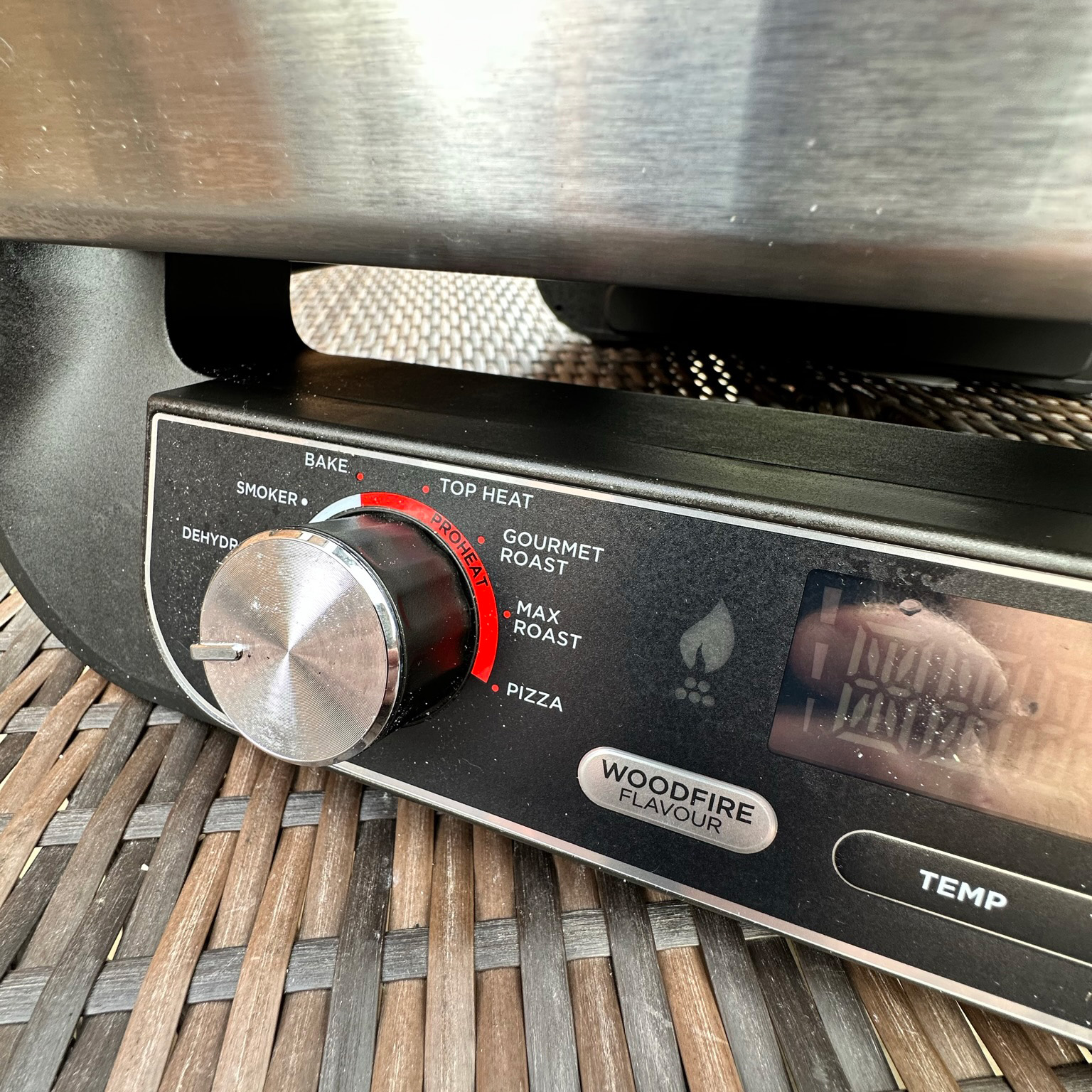Ninja Woodfire 8-in-1 Outdoor Oven Review: 700°F?! 